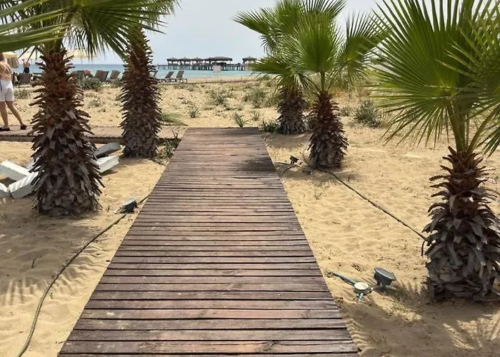 Elizabeth Caesar Blue Apartamento Trikomo