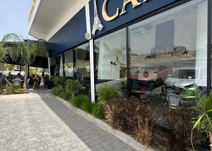 Elizabeth Caesar Blue Apartamento Trikomo