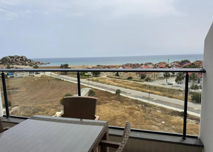 Elizabeth Caesar Blue Apartamento Trikomo