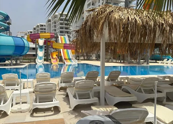 Elizabeth Caesar Blue * Trikomo